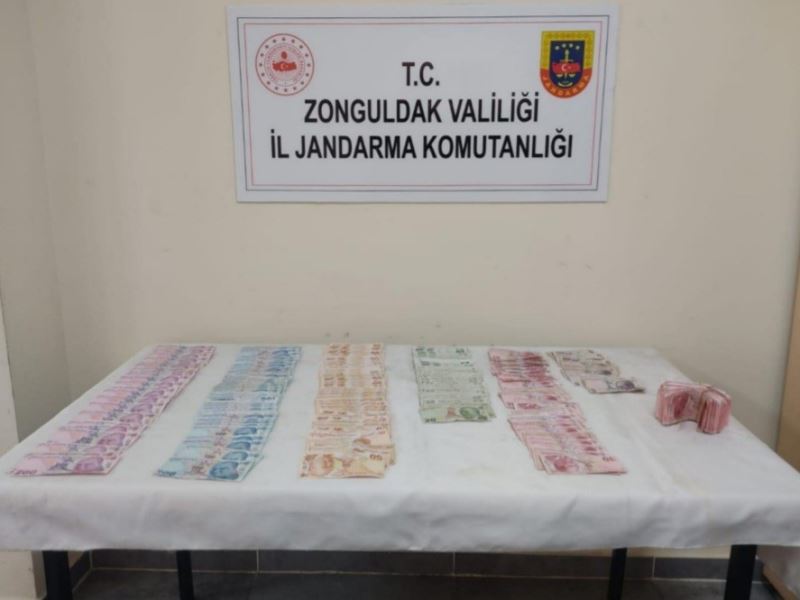 İş yerine giren hırsız çantadaki 20 bin lirayı çaldı
