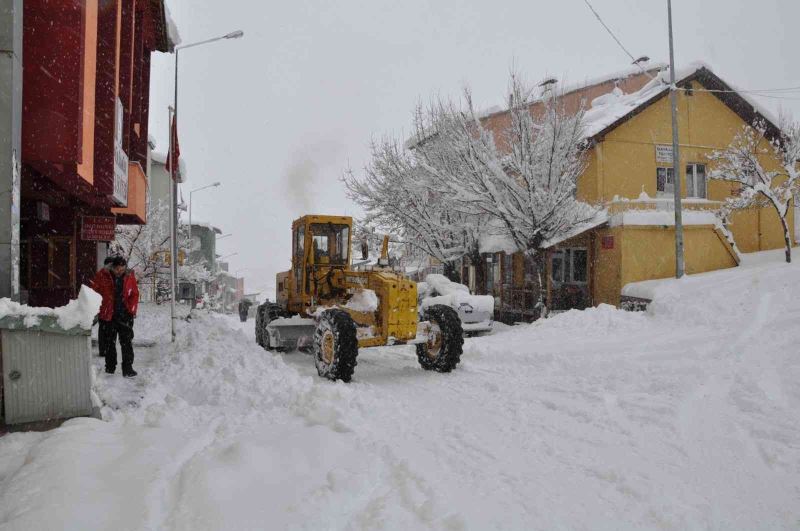 Tunceli’de 214 köy yolu ulaşıma kapandı
