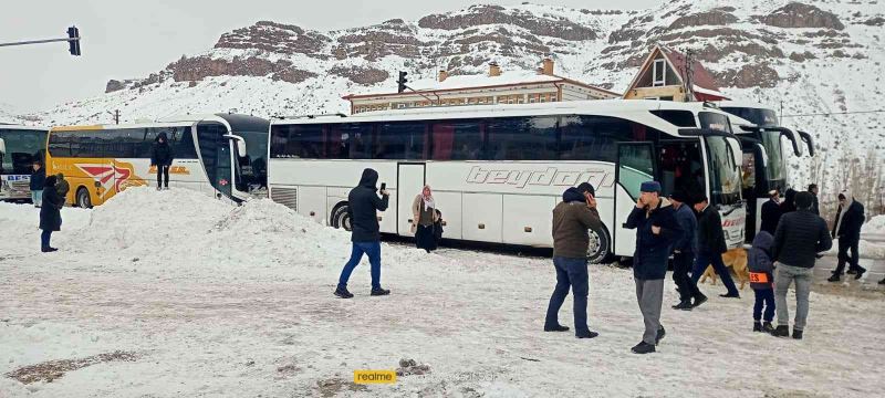 Malatya-Kayseri yolu ulaşıma kapatıldı
