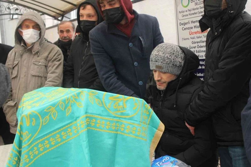 Soluk borusuna fındık kaçması sonucu ölen minik Yuşa toprağa verildi
