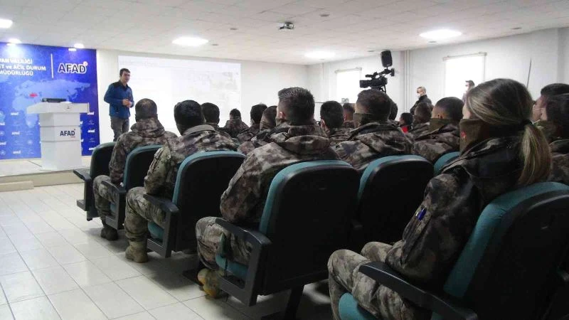 PAK ve Özel Harekat ekipleri doğal afetlere hazırlanıyor
