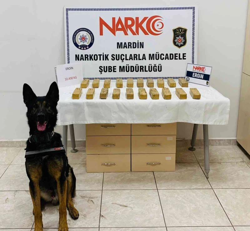 Eroini yedek lastiğe sakladı, ekiplerden kaçamadı
