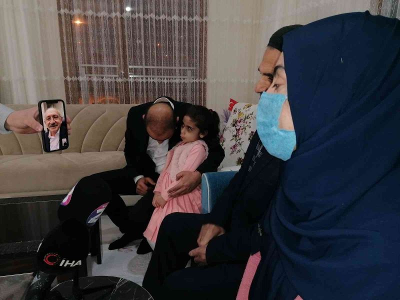 CHP Genel Başkanı Kılıçdaroğlu, Elazığ depreminin simgesi ’Yüsra Bebek’ ile görüştü
