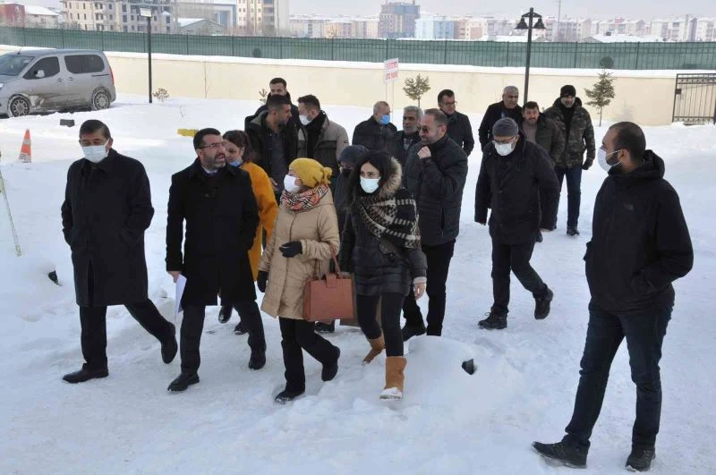 Kars AK Parti teşkilatı Kabaş hakkında suç duyurusunda bulundu
