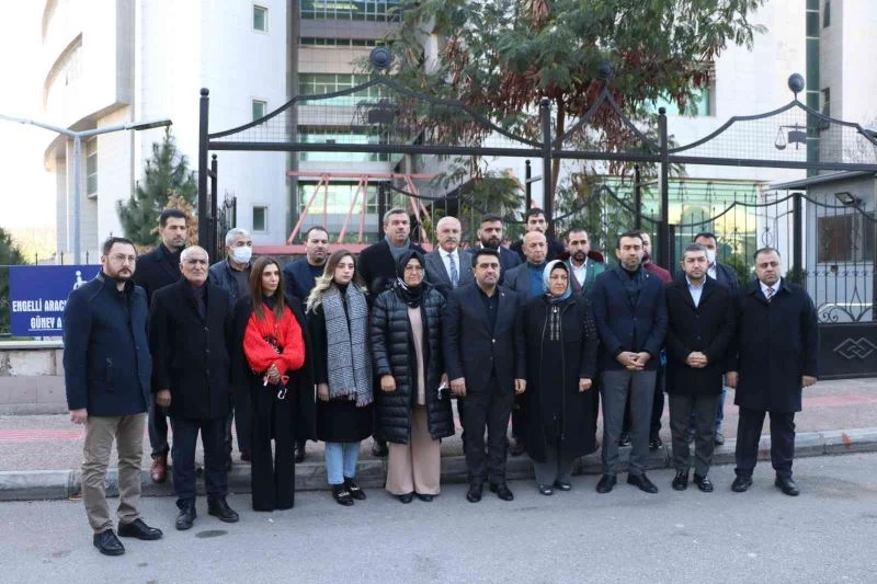 AK Parti Mersin İl Başkanlığından Kabaş, Özkoç ve Erdoğdu’ya suç duyurusu
