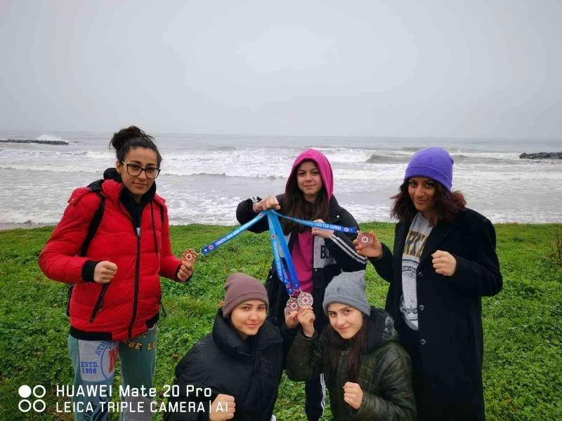 Aydın’ın demir yumrukları, şampiyonadan madalyalarla döndü
