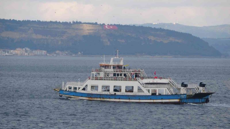 Bozcaada’ya feribot seferleri yapılamıyor
