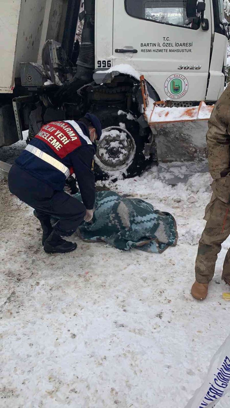 Greyderin altında kalan vatandaş hayatını kaybetti
