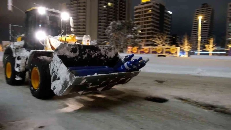 Acil servisteki hastalar için zamanla yarıştılar
