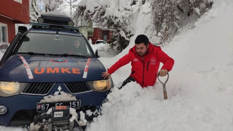Diyaliz hastasına 14 saatlik kurtarma operasyonu

