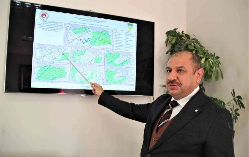 Turizm kenti Antalya 29 yıl aradan sonra en ciddi kar yağışını yaşadı
