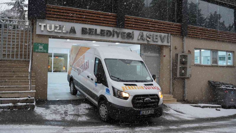 Tuzla Belediyesi, ihtiyaç sahibi vatandaşlarını unutmadı
