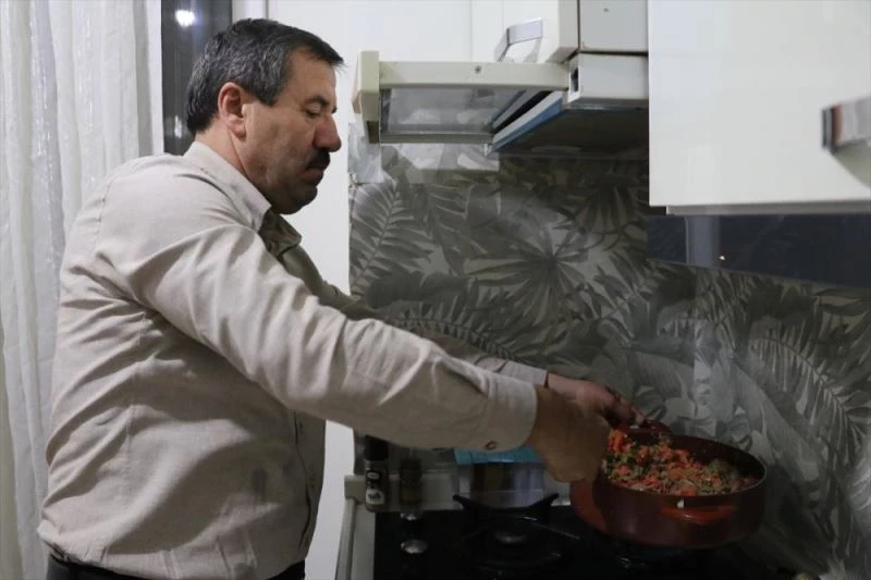 Rektörden öğrenci evine sürpriz ziyaret