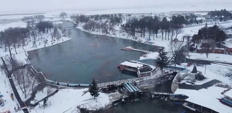 Hamamkaya ve Sakaryabaşı’nın göz kamaştıran kartpostallık kış görüntüleri
