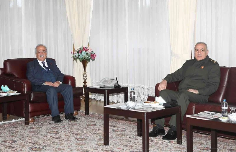 Tümgeneral Uzun’dan Rektör Çomaklı’ya tebrik ziyareti
