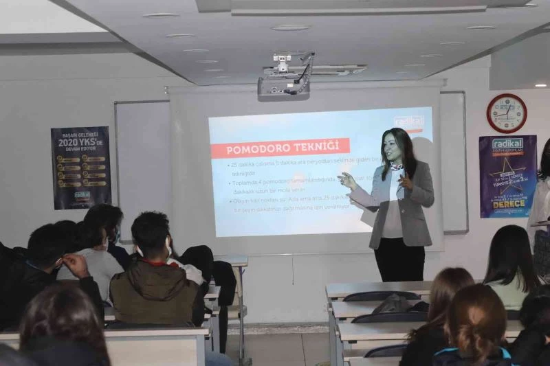 Ders çalışmada etkili yöntem: Pomodoro (Domates) tekniği
