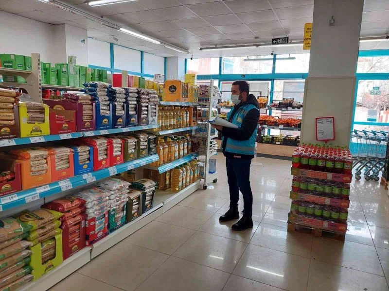 Çavdarhisar’da ürünlere fiyat ve marka takibi
