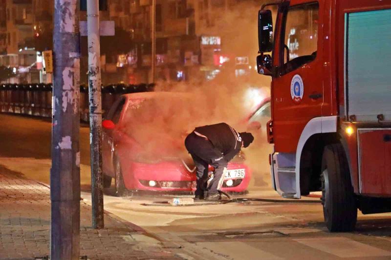 Antalya’da LPG’li otomobil alev alev yandı
