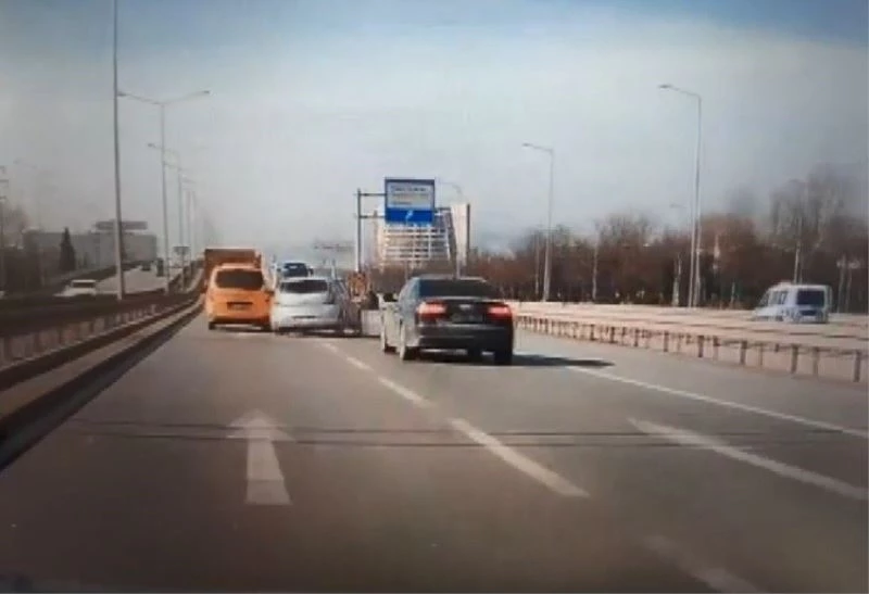 Makas atarken kaza yaptılar
