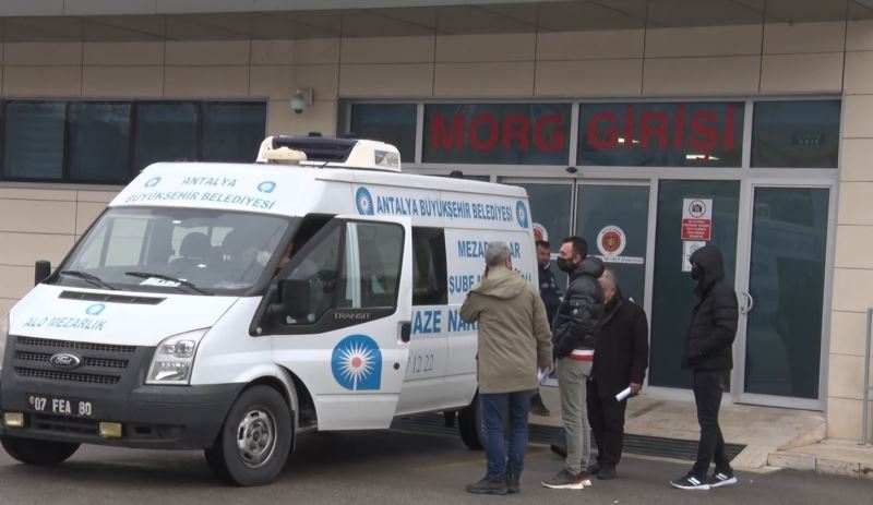 Antalya’da kazılan çukurdan yola çıkılarak bulunan şahsın cenazesi ailesine teslim edildi
