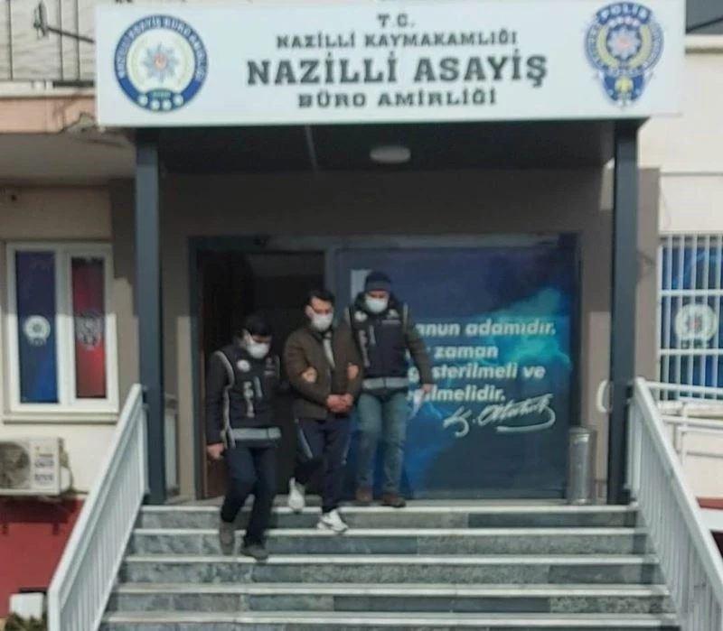 Kafelerden haraç isteyen suç makinesi yakalandı
