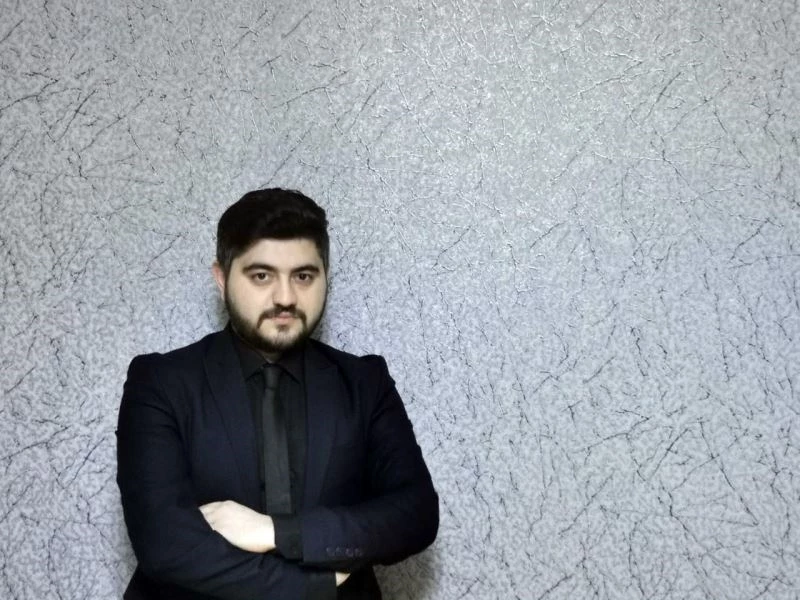 Azerbaycanlı analist Turan Rzayev: 