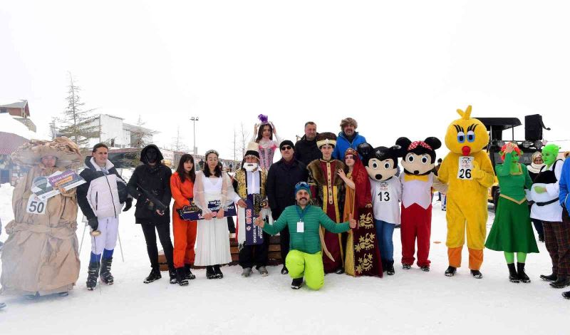 Kahramanmaraş’ta kostümlü kayak yarışması
