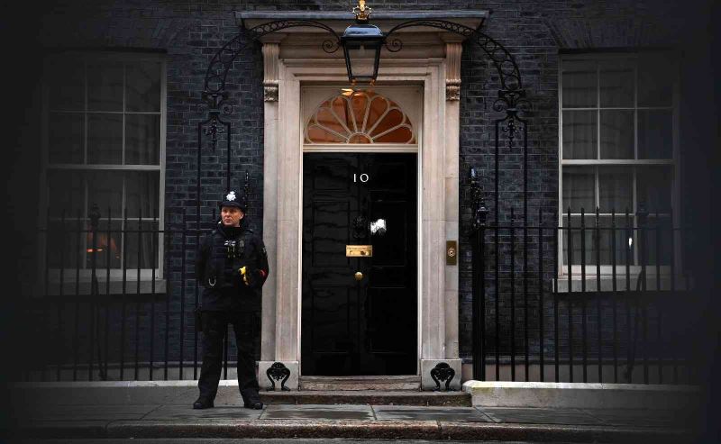 İngiltere Başbakanı Johnson’ın kısıtlama zamanında düzenlendiği partilerle ilgili rapor yayınlandı
