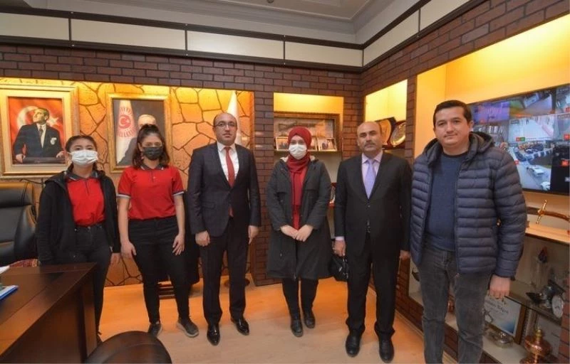 Başkan Çöl: “Öğrencilerin başarılarını arttıracak projeleri destekliyoruz”
