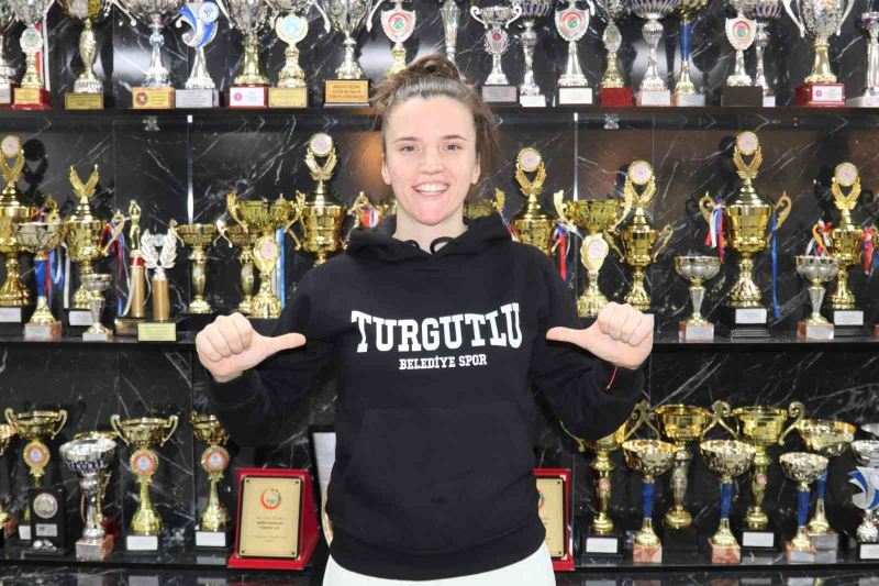 Kardelen Gezgin Turgutlu Belediyesi Kadın Basketbol’da
