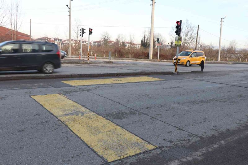 Trafik keşmekeşi akıllı kavşaklarla önlenecek
