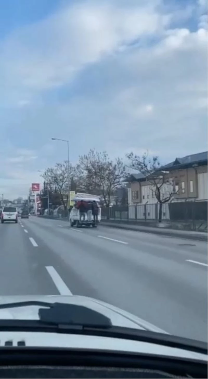 Bursa trafiğindeki tehlikeli yolculuklar kameraya yansıdı
