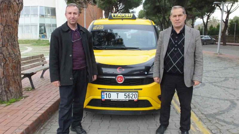 Burhaniyeli taksiciler tarife bekliyor
