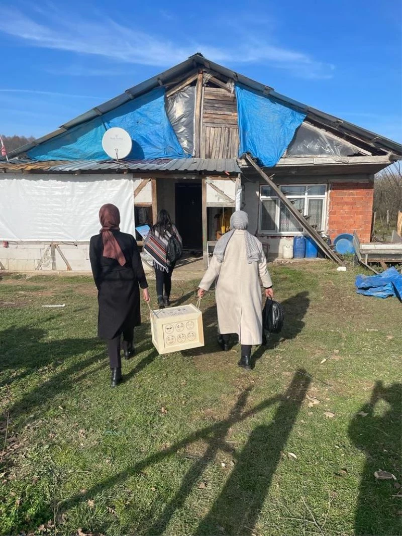 Oyun sandıkları dezavantajlı öğrencilere dağıtıldı
