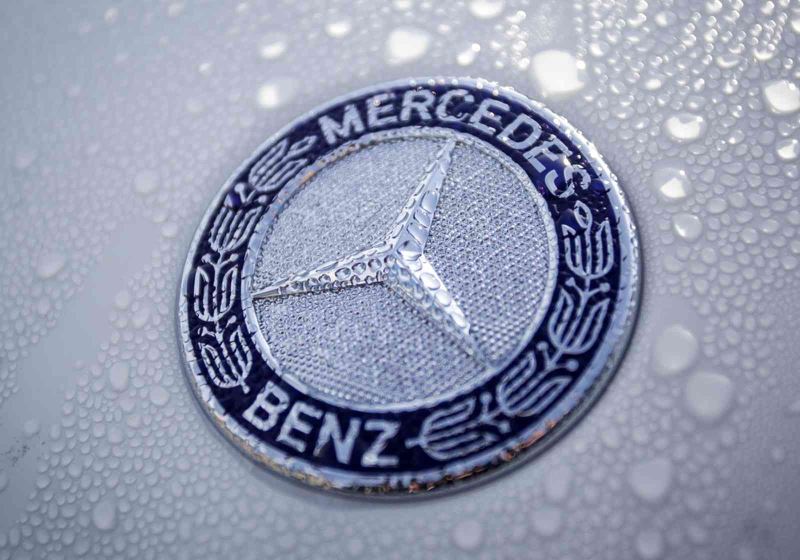 Mercedes Benz, dünya çapında 800 binden fazla aracı arıza nedeniyle geri çağırdı
