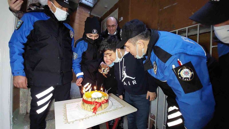 Polislerden Eren’e anlamlı ziyaret
