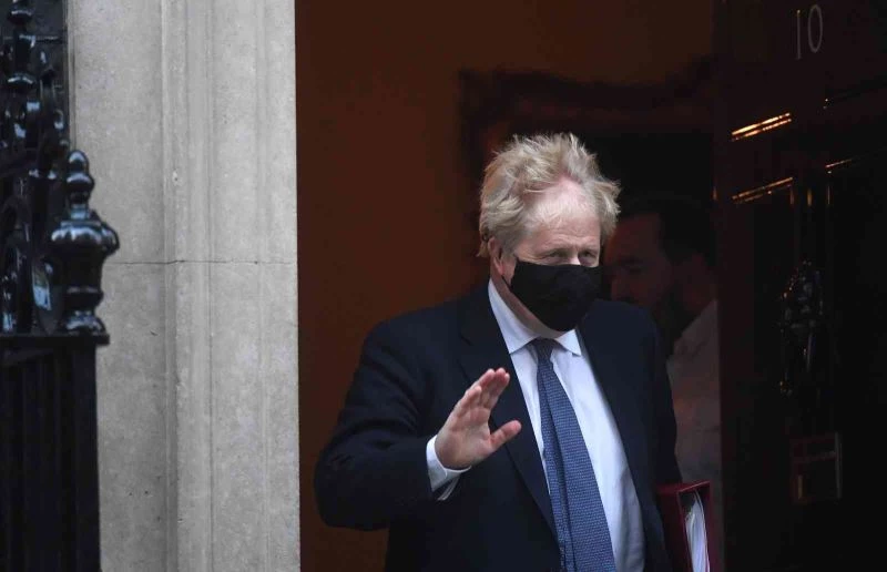 İngiltere’ye gelen yolcular için PCR testi zorunluluğu kaldırıldı
