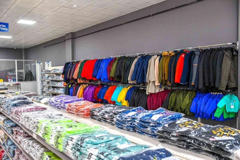 Ekonomik durumu iyi olmayanların kapısı Hayır Çarşısı
