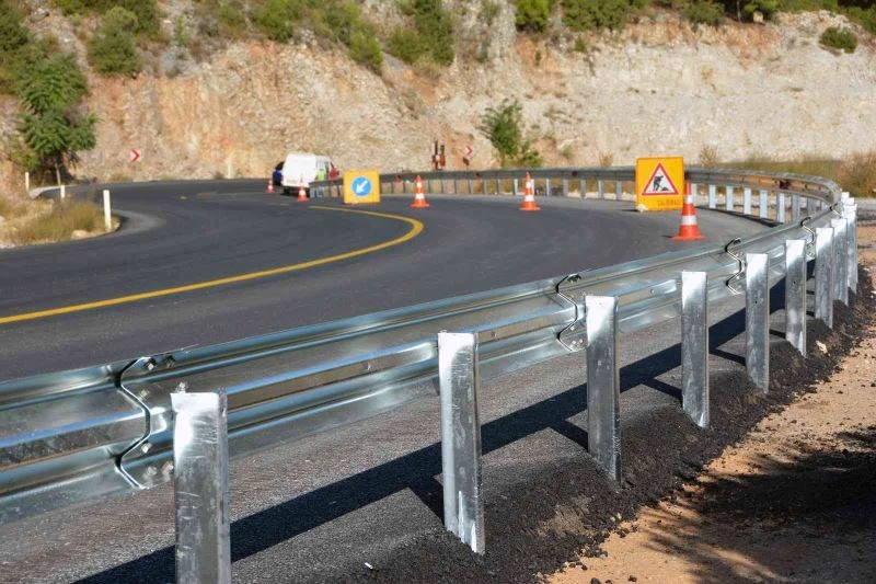 Kavaklıdere’de 5 km oto korkuluk yapıldı
