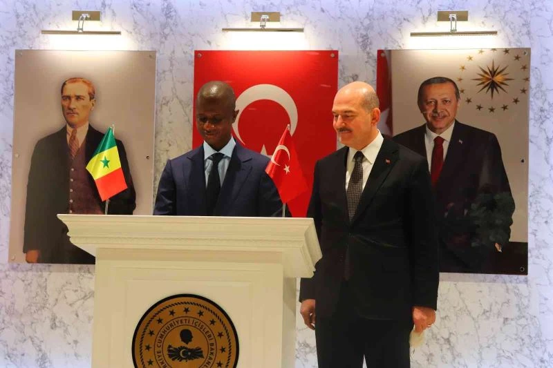 İçişleri Bakanı Soylu, Senegalli mevkidaşı Diome’yle bir araya geldi
