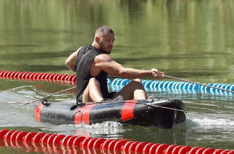 Survivor’un özlenen şampiyonu Atakan, 2022’de de en güçlü şampiyon adaylarından biri olarak görülüyor
