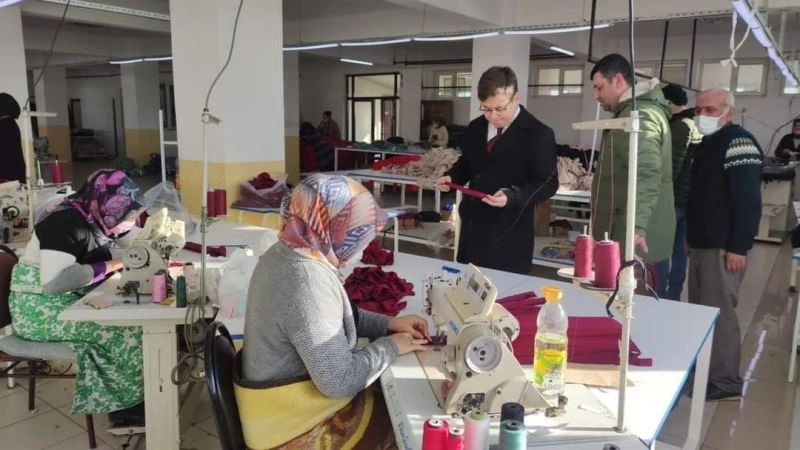 Kaymakam Düzgün’den tekstil ve mermer atölyelerine ziyaret
