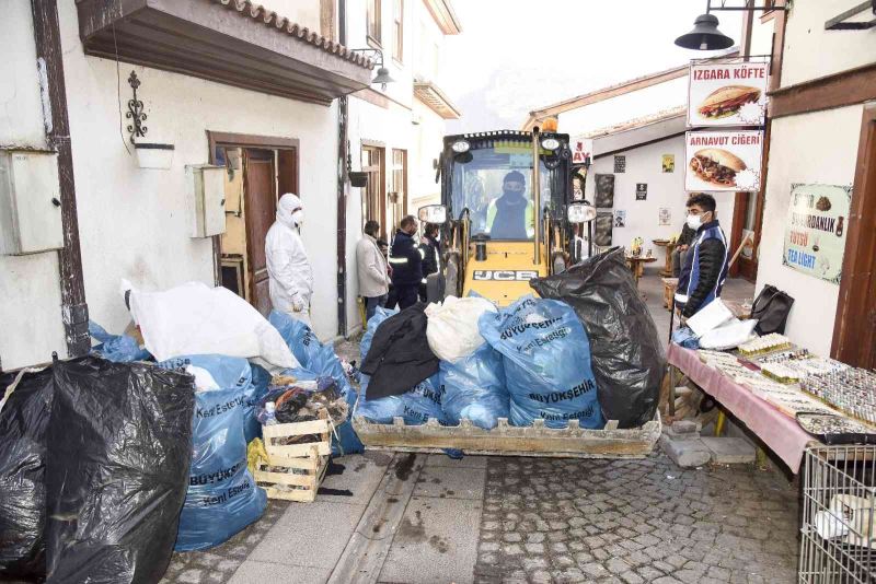 Başkentteki tarihi mekanlarda temizlik çalışmaları
