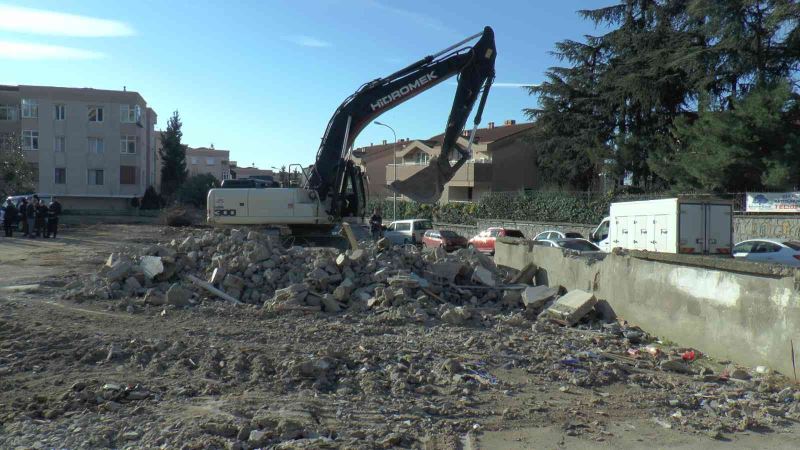 Kartal’da sevimli patiler için yeni veterinerlik binasının inşaatı başladı
