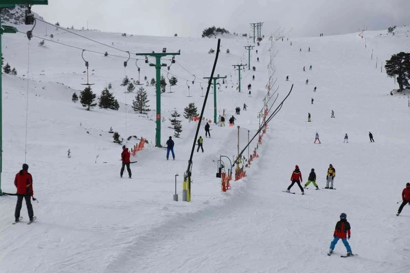 Kartalkaya’da hafta sonu tatilci yoğunluğu
