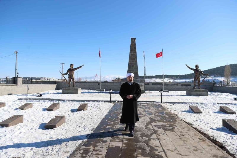 Diyanet İşleri Başkanı Erbaş: “Çarık parçalarıyla açlıklarını gidermeye çalışmışlar”
