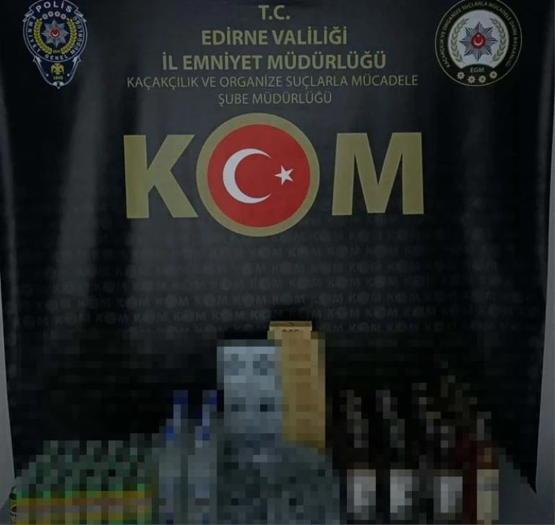 Kapıkule Sınır Kapısı’nda kaçak içki ve sigara kağıdı ele geçirildi
