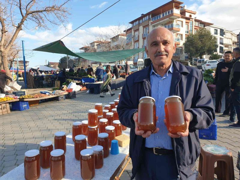 Salgın hastalıklardan korunmak isteyenler arı ürünlerine yöneldi
