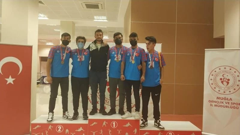 Köyceğizli öğrenciler bilek güreşinde ses getirdi
