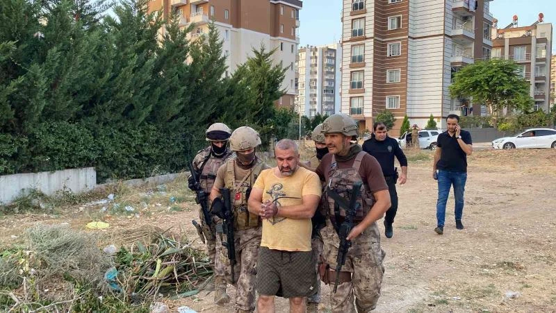 Almanların korkulu rüyası çete Mersin’de çökertildi
